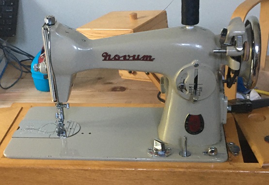novum de luxe sewing machine