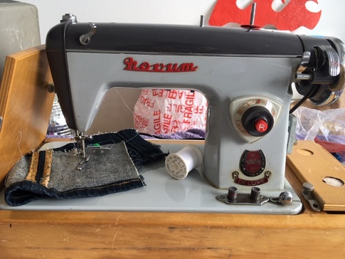 Novum Mark 111 Sewing Machine