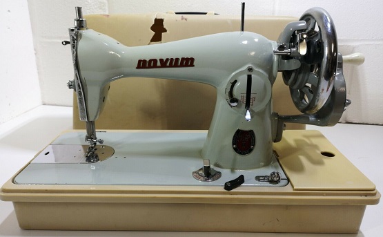 novum de luxe sewing machine